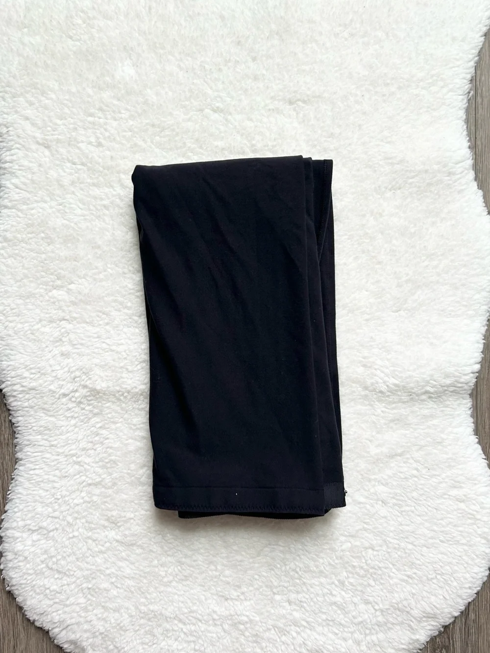 Lululemon Black Snap Scarf